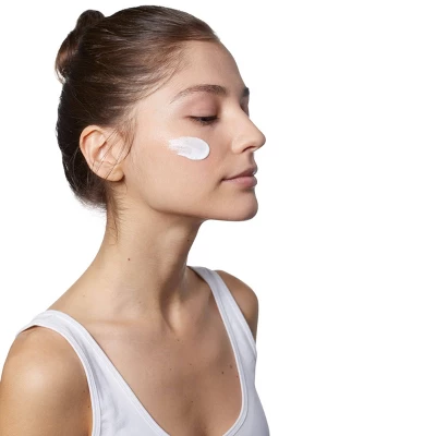 CeraVe Ultra-Light Face Lotion Moisturizer With Sunscreen - SPF 30 – 1.7oz 5 CeraVe Ultra-Light Face Lotion Moisturizer With Sunscreen - SPF 30 – 1.7oz - Image 3