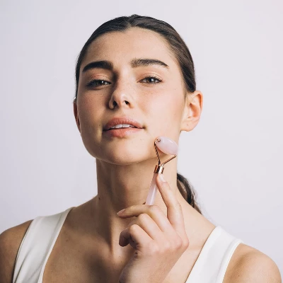 Zoe Ayla Luxurious Rose Quartz Facial Roller - 1ct 3 Zoe Ayla Luxurious Rose Quartz Facial Roller - 1ct